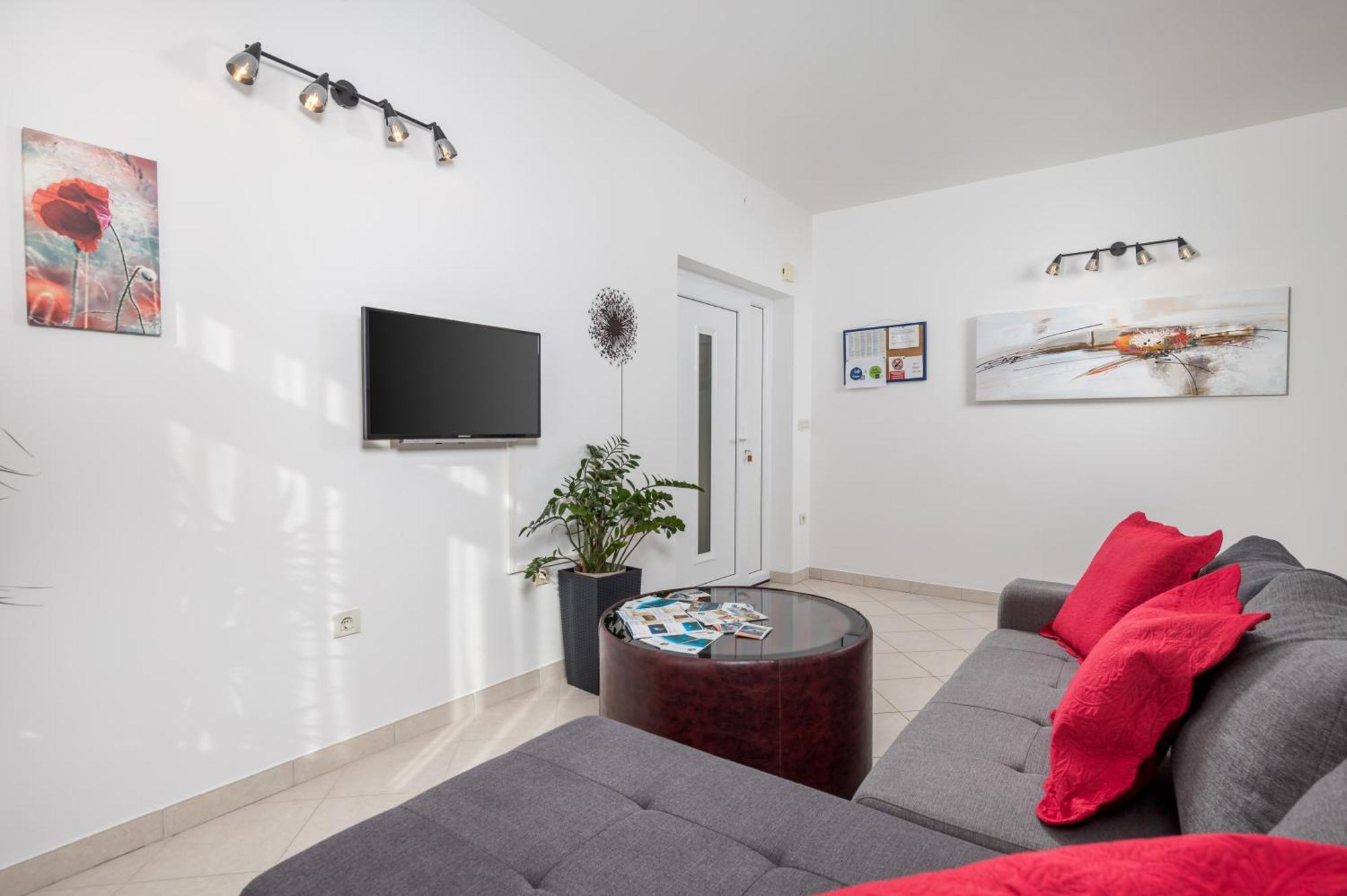 Apartments Kovacic 克拉列维察 外观 照片